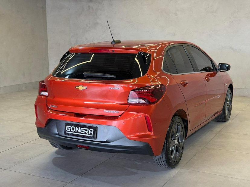 Foto do veículo CHEVROLET ONIX  HATCH PREMIER TURBO 2020 48.200 KM 73.900,00