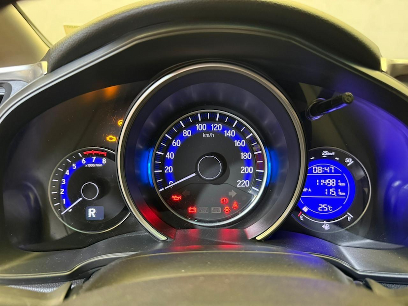 Foto do veículo HONDA FIT  EX CVT 2019 114.900 KM 83.900,00