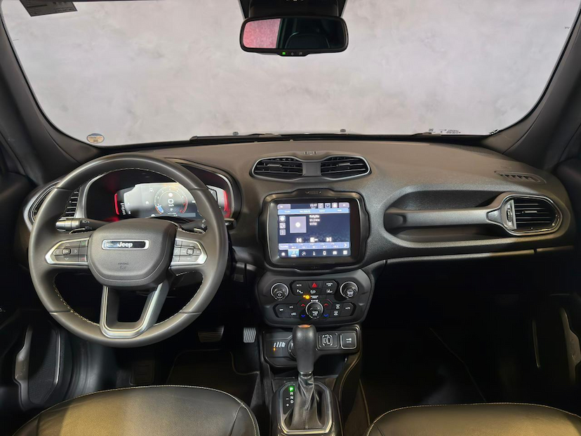 Foto do veículo JEEP RENEGADE  S T270 TURBO 2022 29.650 KM 119.900,00