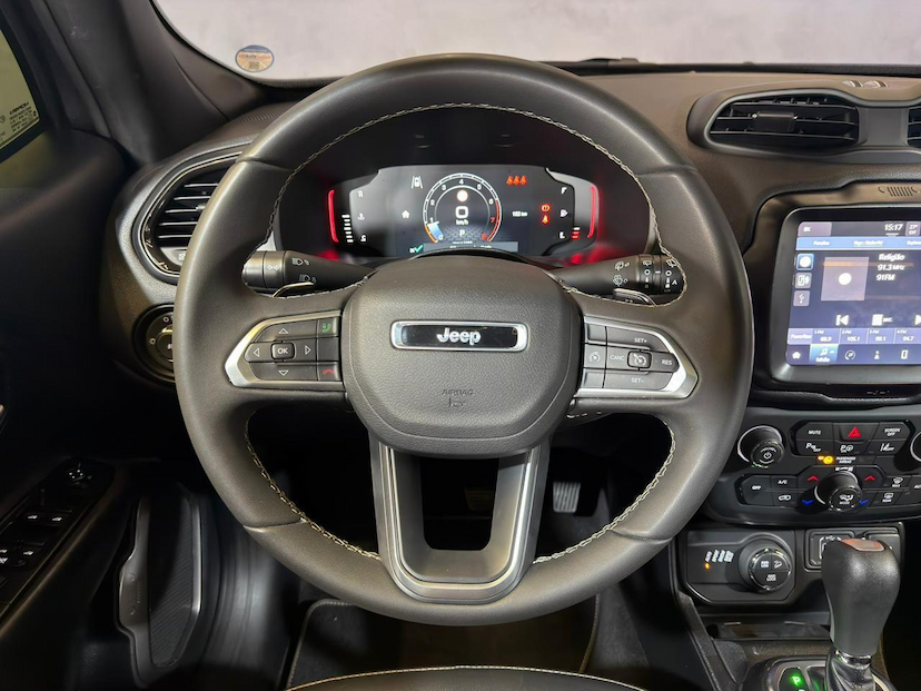 Foto do veículo JEEP RENEGADE  S T270 TURBO 2022 29.650 KM 119.900,00