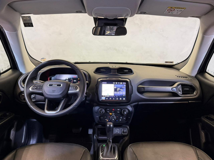 Foto do veículo JEEP RENEGADE  LGTD T270 2023 36.909 KM 104.900,00