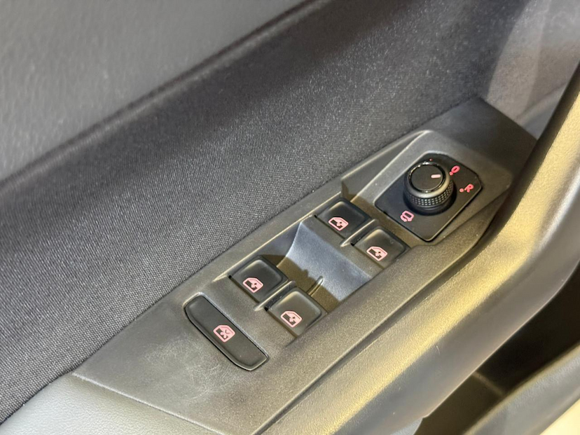 Foto do veículo VOLKSWAGEN NIVUS  LAUNCHING ED. 1.0 200 TSI FLEX AUT 2024 18.000 KM 132.900,00