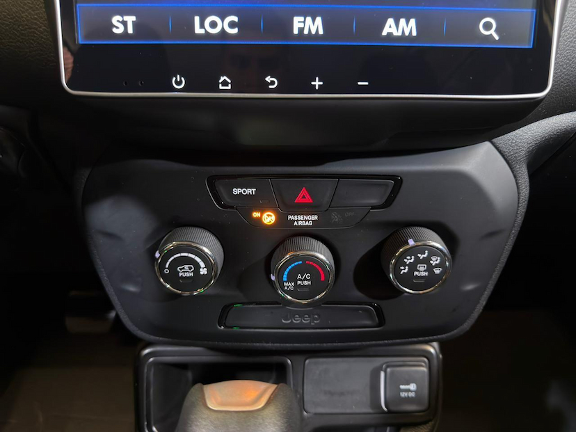 Foto do veículo JEEP RENEGADE  1.8 AUTOM. 2021 37.071 KM 81.900,00