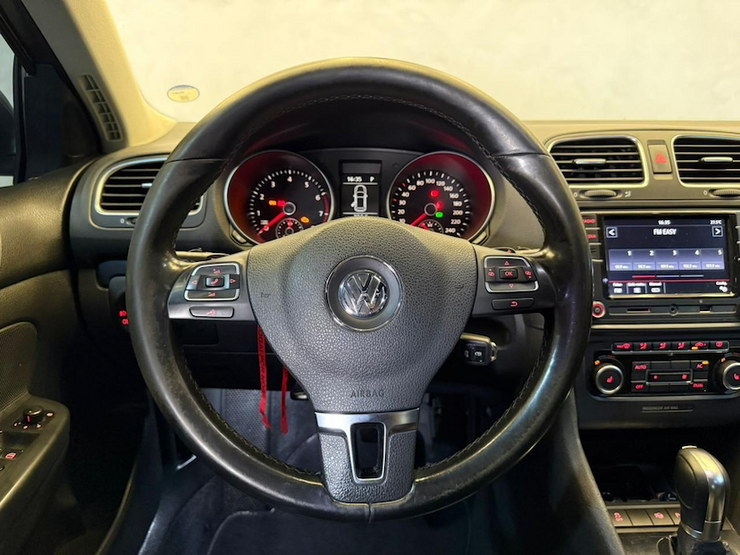 Foto do veículo VOLKSWAGEN JETTA  VARIANT 2011 150.311 KM 65.900,00