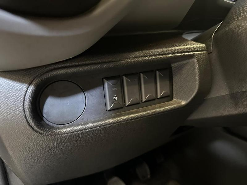 Foto do veículo CITROËN C3  LIVE PK 1.0 2023 6.700 KM 66.900,00