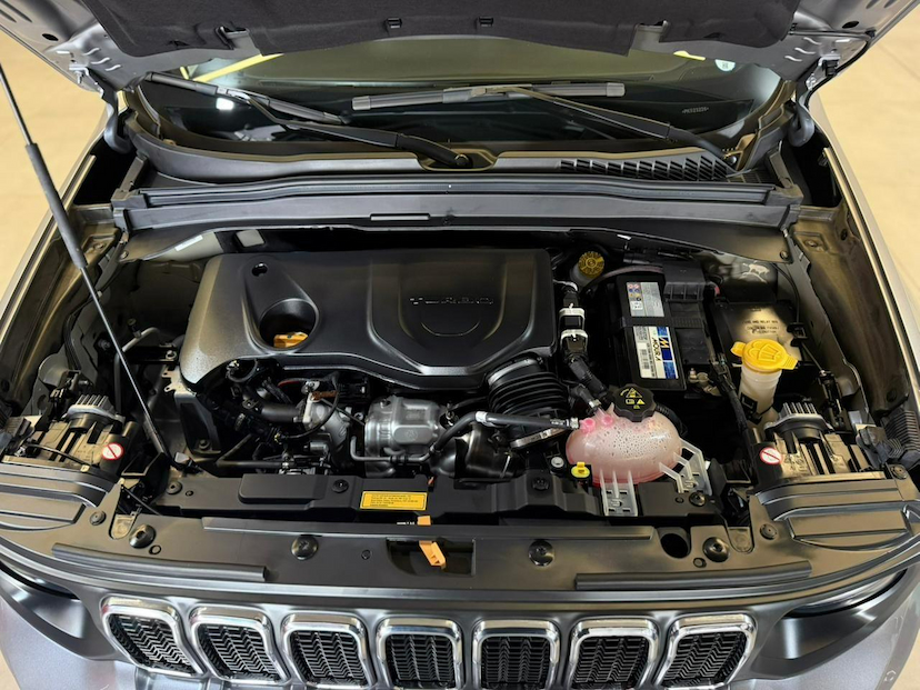 Foto do veículo JEEP RENEGADE  LGTD T270 2023 12.563 KM 109.900,00