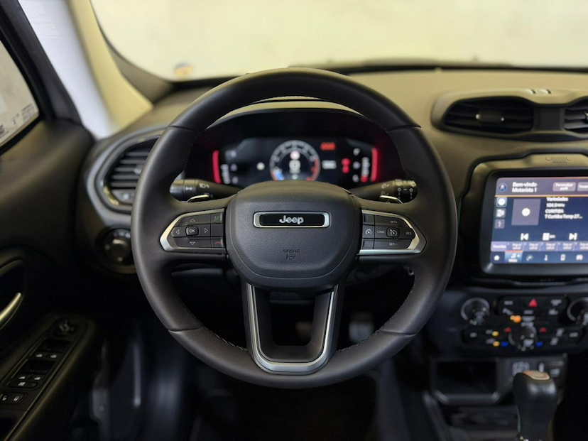 Foto do veículo JEEP RENEGADE  LGTD T270 2023 12.563 KM 109.900,00