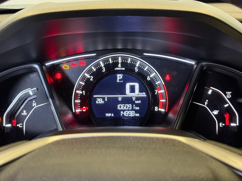 Foto do veículo HONDA CIVIC  EX CVT 2018 106.069 KM 105.900,00