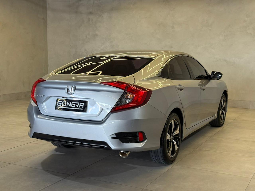 Foto do veículo HONDA CIVIC  EX CVT 2018 106.069 KM 105.900,00