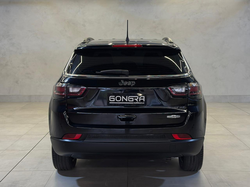 Foto do veículo JEEP COMPASS  LONG T 2025 14.454 KM 148.900,00
