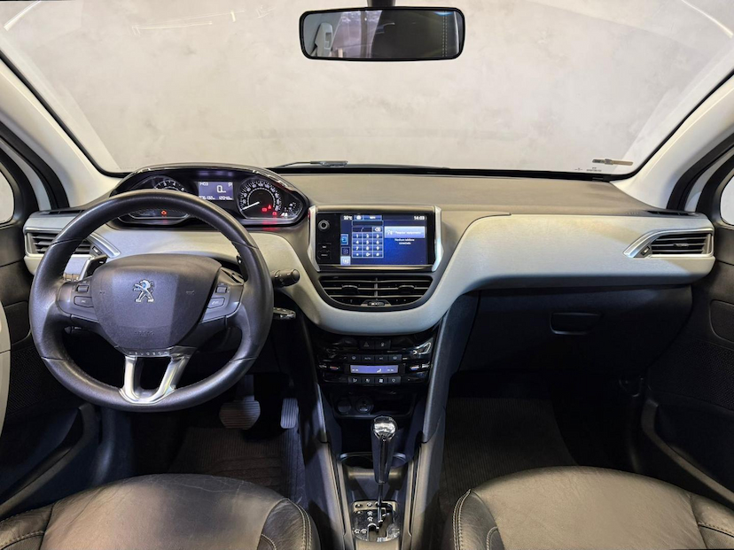 Foto do veículo PEUGEOT 208  ALLURE BVA 2016 75.000 KM 54.900,00