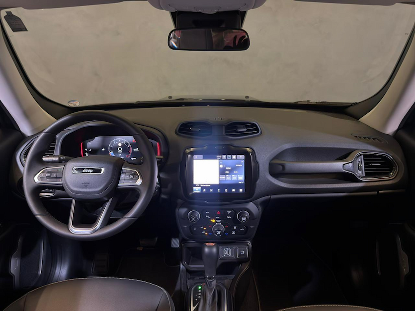 Foto do veículo JEEP RENEGADE  LONGITUDE T270 1.3 TB 4X2 FLEX AUT 2025 9.078 KM 126.900,00