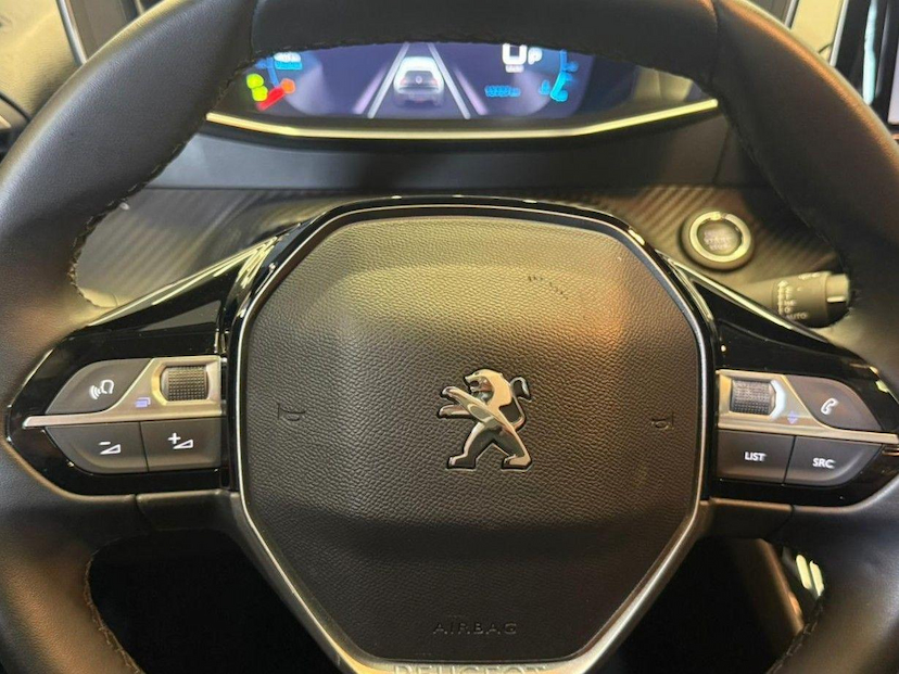 Foto do veículo PEUGEOT 208  GRIFF T200 2024 13.725 KM 99.900,00
