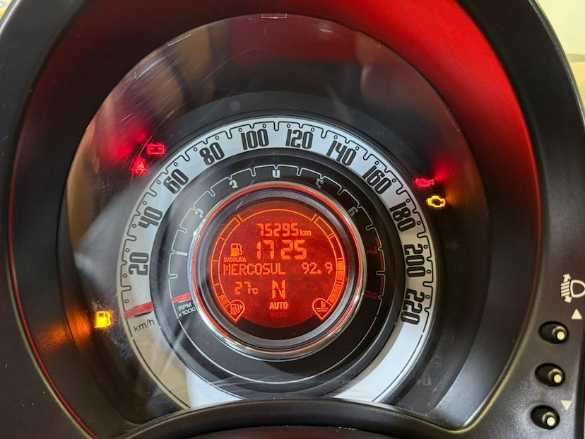 Foto do veículo FIAT 500  CULT DUAL 2014 75.288 KM 52.900,00