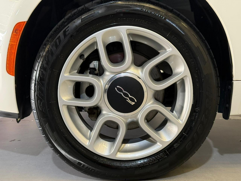 Foto do veículo FIAT 500  CULT DUAL 2014 75.288 KM 52.900,00
