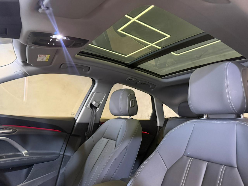 Foto do veículo AUDI Q5  SPORTBACK ADVANCED 2.0 TFSI QUATTRO S-TRONIC 2025 897 KM 409.900,00