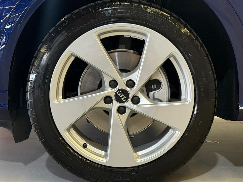 Foto do veículo AUDI Q5  SPORTBACK ADVANCED 2.0 TFSI QUATTRO S-TRONIC 2025 897 KM 409.900,00