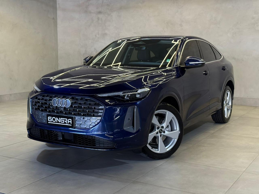 Foto do veículo AUDI Q5  SPORTBACK ADVANCED 2.0 TFSI QUATTRO S-TRONIC 2025 897 KM 409.900,00