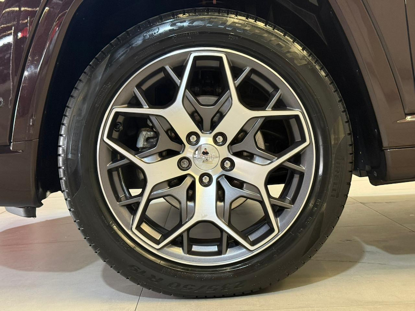Foto do veículo JEEP COMMANDER  OVR T270 2022 22.440 KM 166.900,00