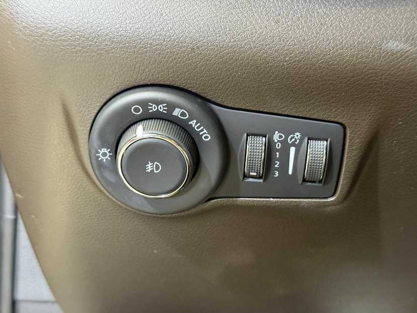 Foto do veículo JEEP COMMANDER  OVR T270 2022 22.440 KM 166.900,00