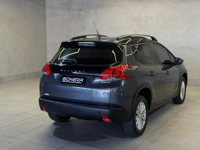 Foto do veículo PEUGEOT 2008  ALLURE EAT6 2023 44.000 KM 79.900,00