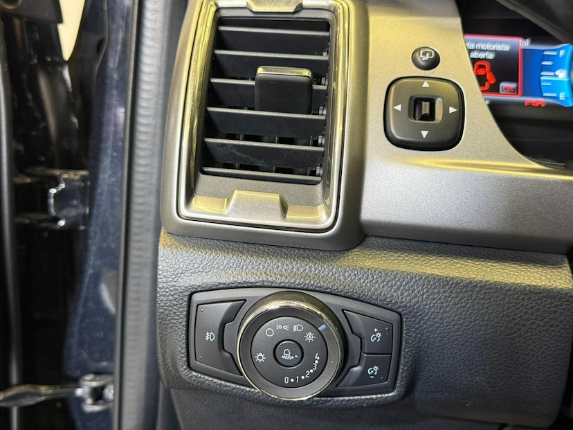 Foto do veículo FORD RANGER  XLTCD4A32C 2020 126.950 KM 152.900,00