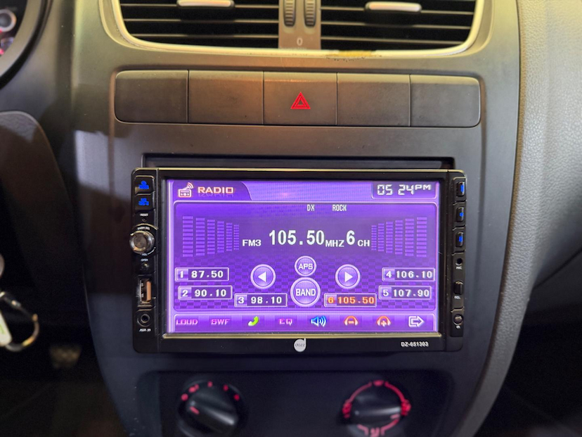 Foto do veículo VOLKSWAGEN FOX  1.0 GII 2011 84.600 KM 31.900,00