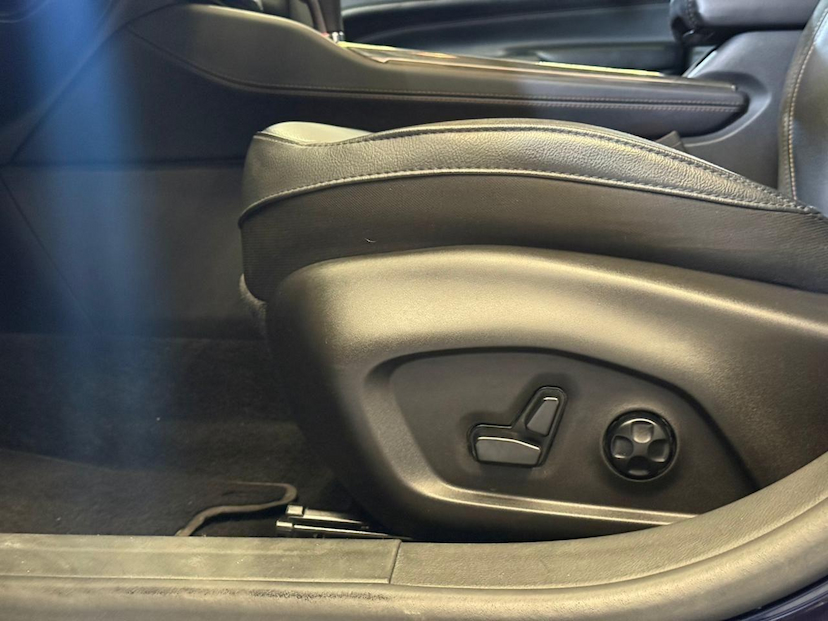 Foto do veículo JEEP COMMANDER  LIMITED T270 TURBO FLEX 2023 11.768 KM 158.900,00