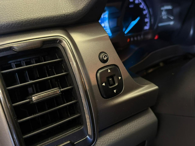Foto do veículo FORD RANGER  LIMITED CD 4X4 AUTOMÁTICO 2019 111.730 KM 154.900,00