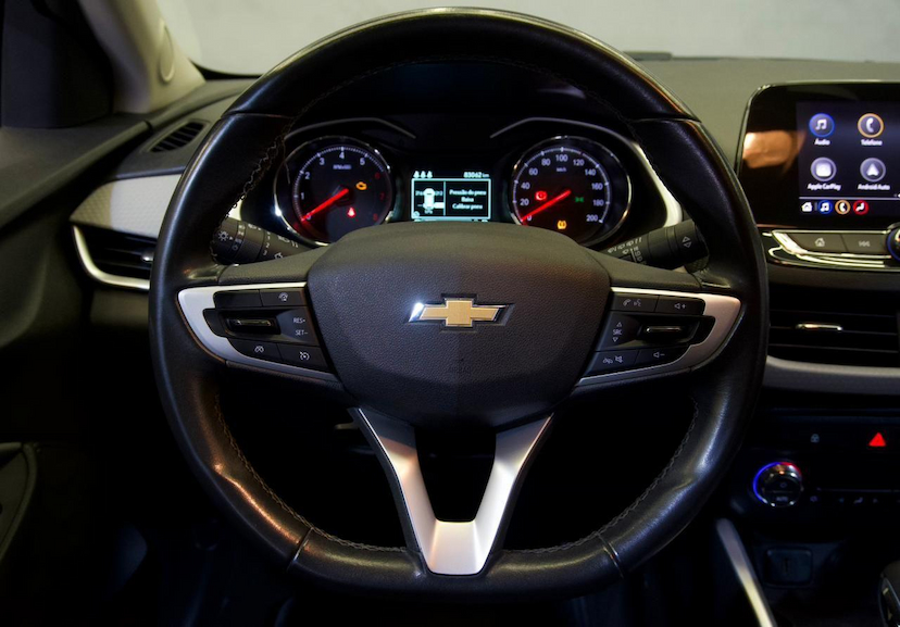 Foto do veículo CHEVROLET ONIX  10TAT PR2 2020 83.051 KM 72.900,00
