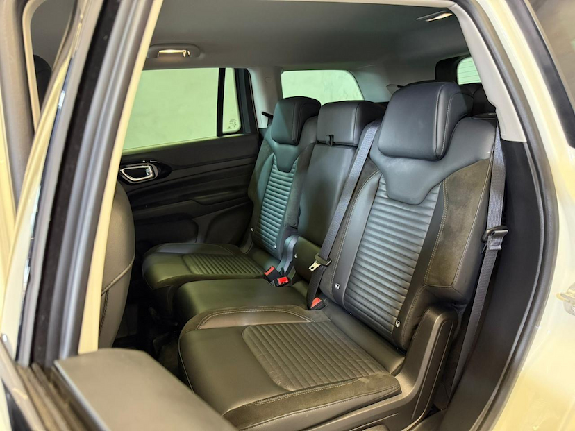 Foto do veículo JEEP COMMANDER  LIM T270 2023 19.380 KM 159.900,00