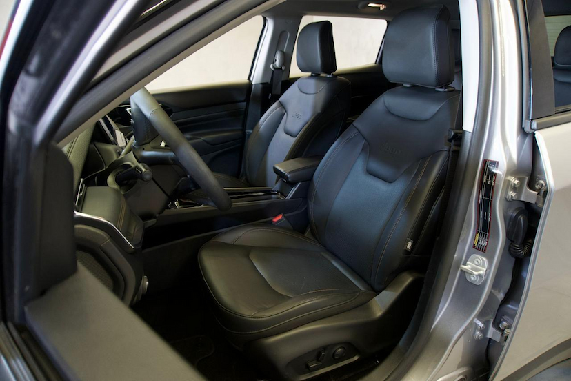 Foto do veículo JEEP COMPASS  LIMITED T270 1.3 TB 4X2 FLEX AUT 2025 19.431 KM 162.900,00
