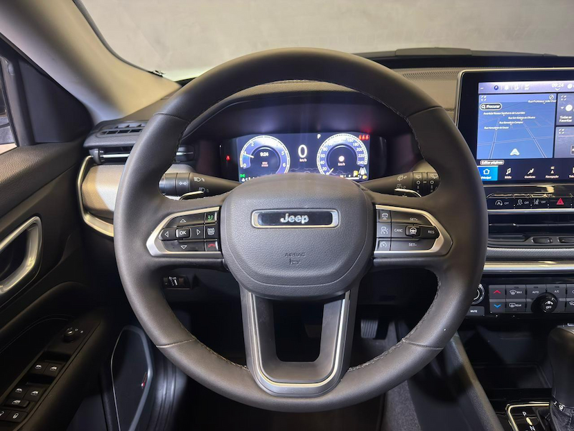 Foto do veículo JEEP COMPASS  LONG. T270 1.3 TB 4X2 FLEX AUT. 2025 5.472 KM 152.900,00