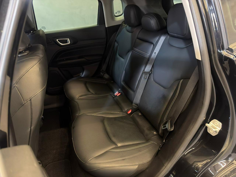 Foto do veículo JEEP COMPASS  LONG. T270 1.3 TB 4X2 FLEX AUT. 2025 5.472 KM 152.900,00