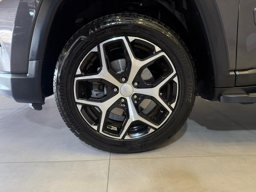 Foto do veículo JEEP COMPASS  LONG T 2025 14.950 KM 154.900,00