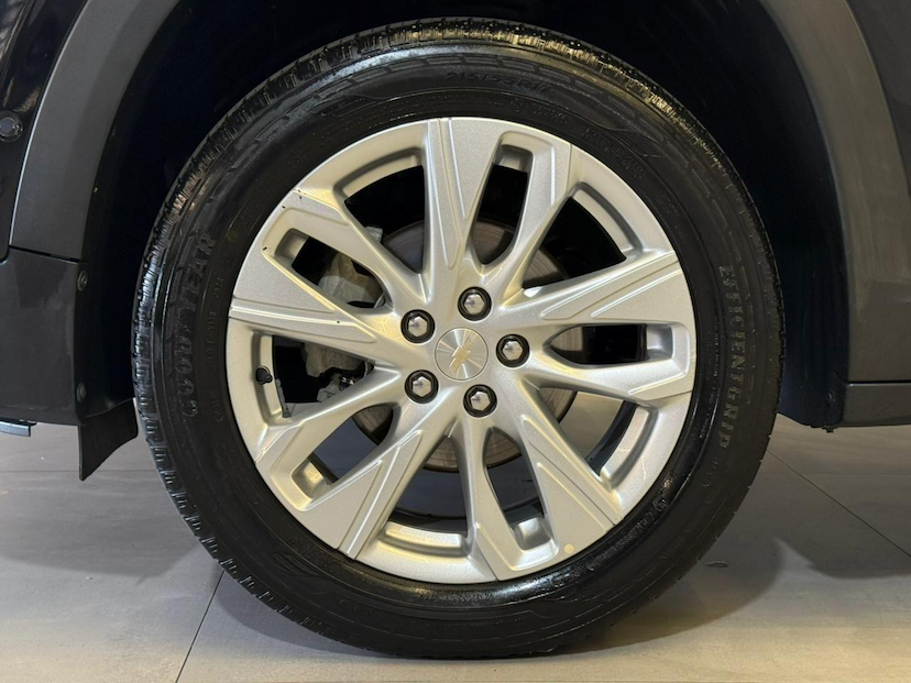 Foto do veículo CHEVROLET TRACKER  T A LTZ 2023 75.500 KM 95.900,00