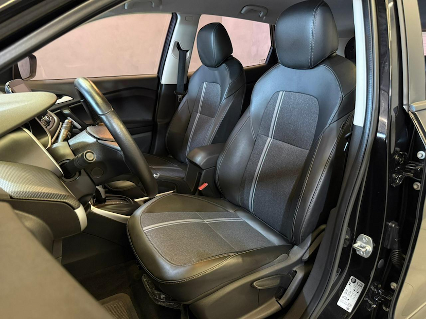 Foto do veículo CHEVROLET TRACKER  T A LTZ 2023 75.500 KM 95.900,00