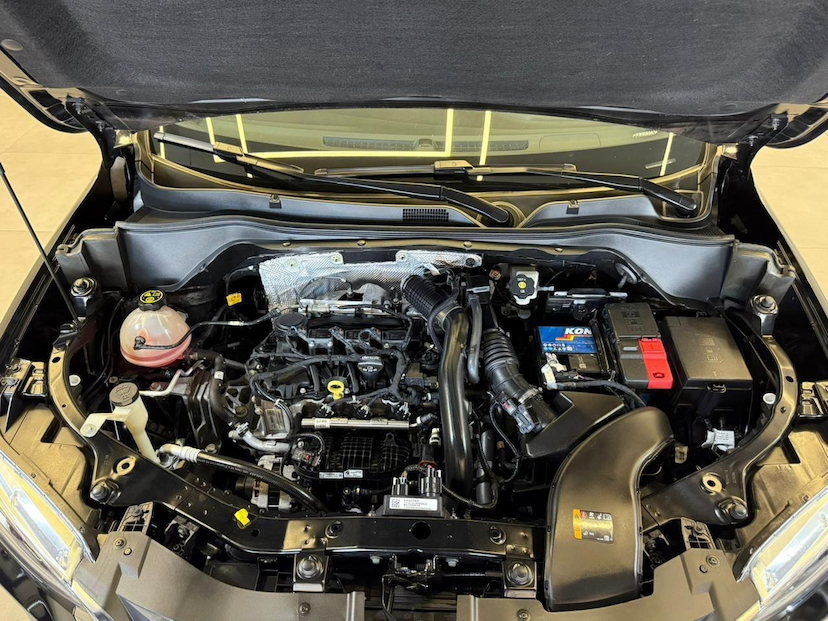 Foto do veículo CHEVROLET TRACKER  T A LTZ 2023 75.500 KM 95.900,00