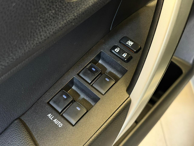 Foto do veículo TOYOTA COROLLA  XEI20FLEX 2019 88.520 KM 112.900,00