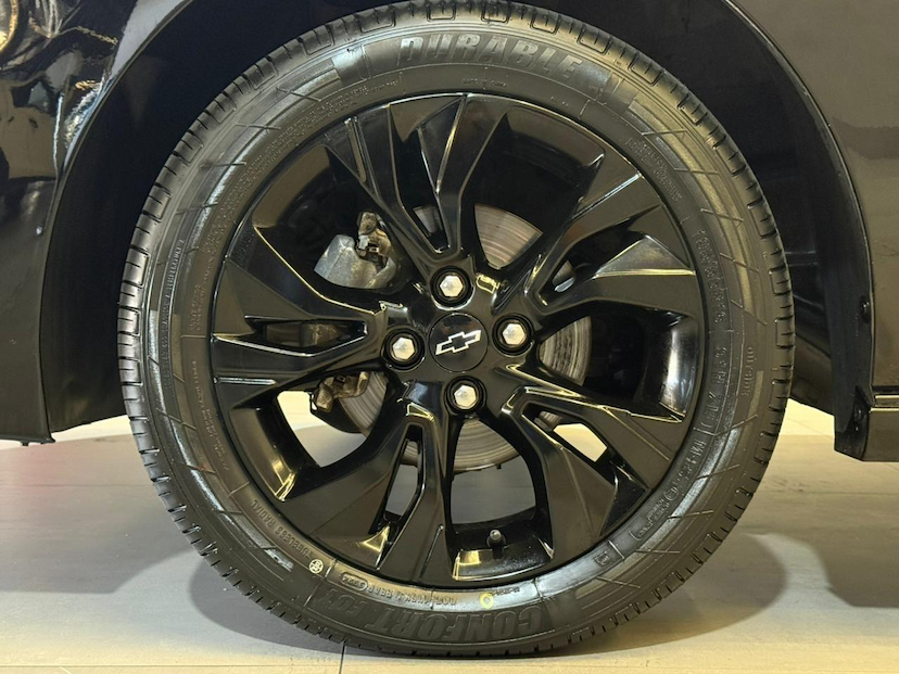 Foto do veículo CHEVROLET ONIX  10TAT RS 2023 58.360 KM 86.900,00