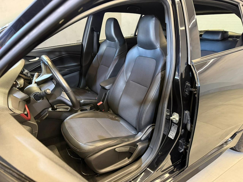 Foto do veículo CHEVROLET ONIX  10TAT RS 2023 58.360 KM 86.900,00