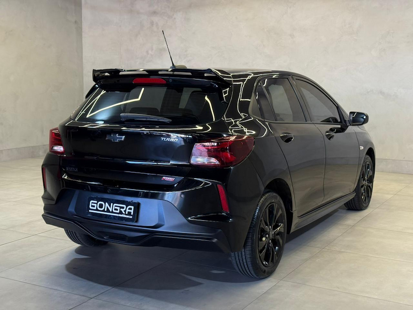 Foto do veículo CHEVROLET ONIX  10TAT RS 2023 58.360 KM 86.900,00