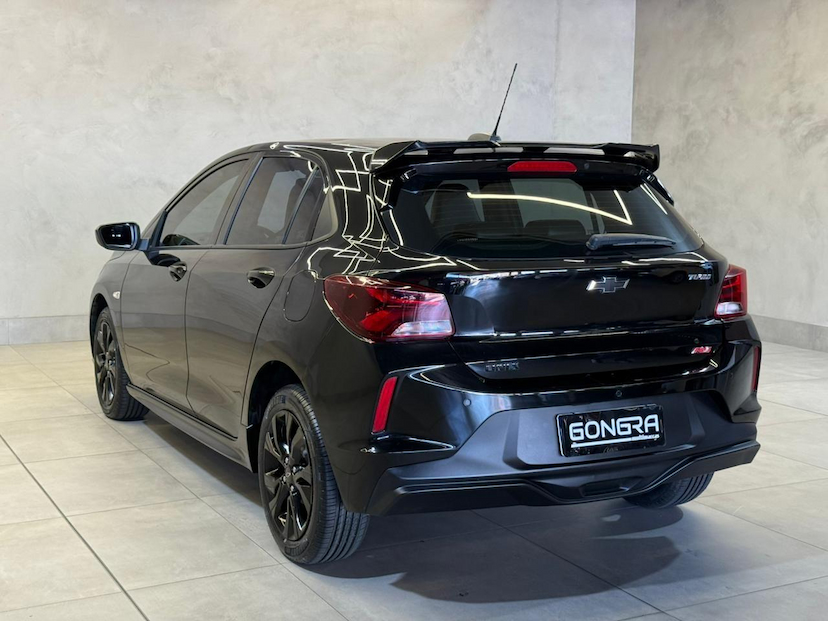 Foto do veículo CHEVROLET ONIX  10TAT RS 2023 58.360 KM 86.900,00