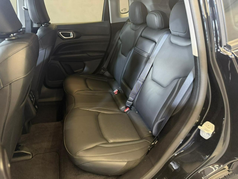 Foto do veículo JEEP COMPASS  LONG T 2025 13.950 KM 152.900,00