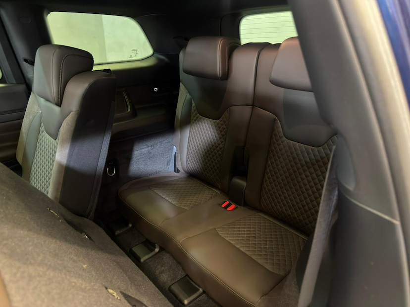 Foto do veículo JEEP COMMANDER  OVR TD380 2024 21.724 KM 212.900,00