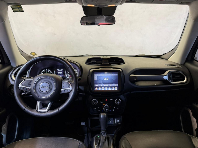 Foto do veículo JEEP RENEGADE  LNGTD AT 2021 80.250 KM 86.900,00