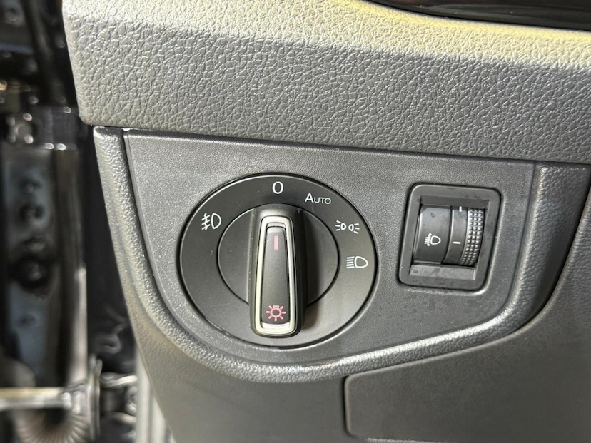 Foto do veículo VOLKSWAGEN NIVUS  1.0 200 TSI HIGHLINE 2023 54.432 KM 109.900,00
