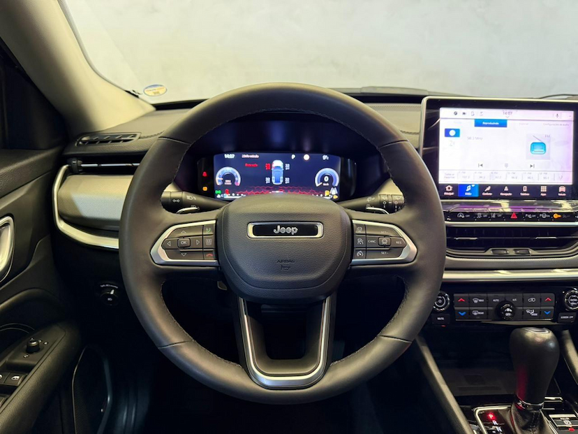 Foto do veículo JEEP COMPASS  LONG. NIG. EAGLE 1.3 4X2 FLEX AUT. 2025 20.000 KM 152.900,00