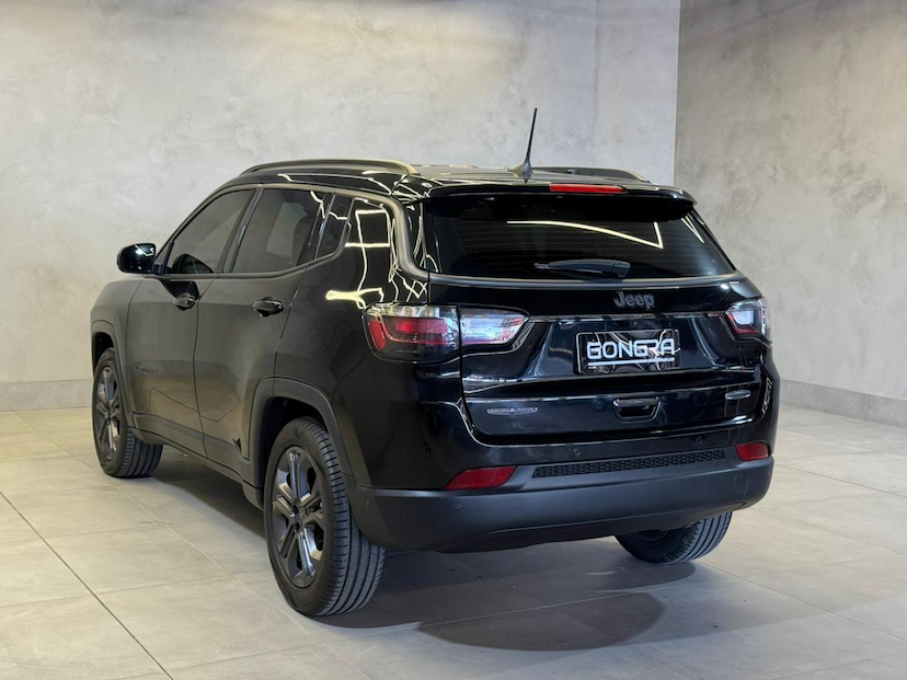 Foto do veículo JEEP COMPASS  LONG. NIG. EAGLE 1.3 4X2 FLEX AUT. 2025 20.000 KM 152.900,00