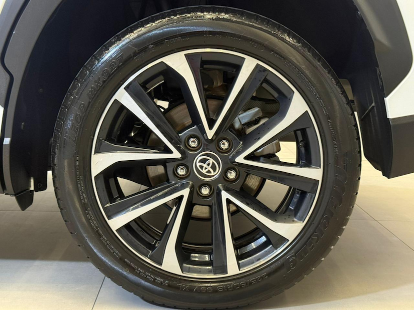 Foto do veículo TOYOTA COROLLA CROSS  XRX 1.8 16V AUT. (HÍBRIDO) 2023 67.775 KM 162.900,00